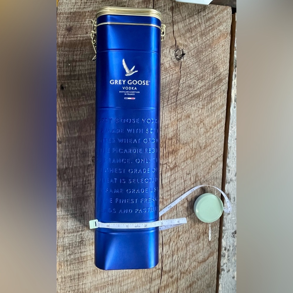 The Blue Bundle - Large Grey Goose Tin Full of Beauty - Picture 9 of 9